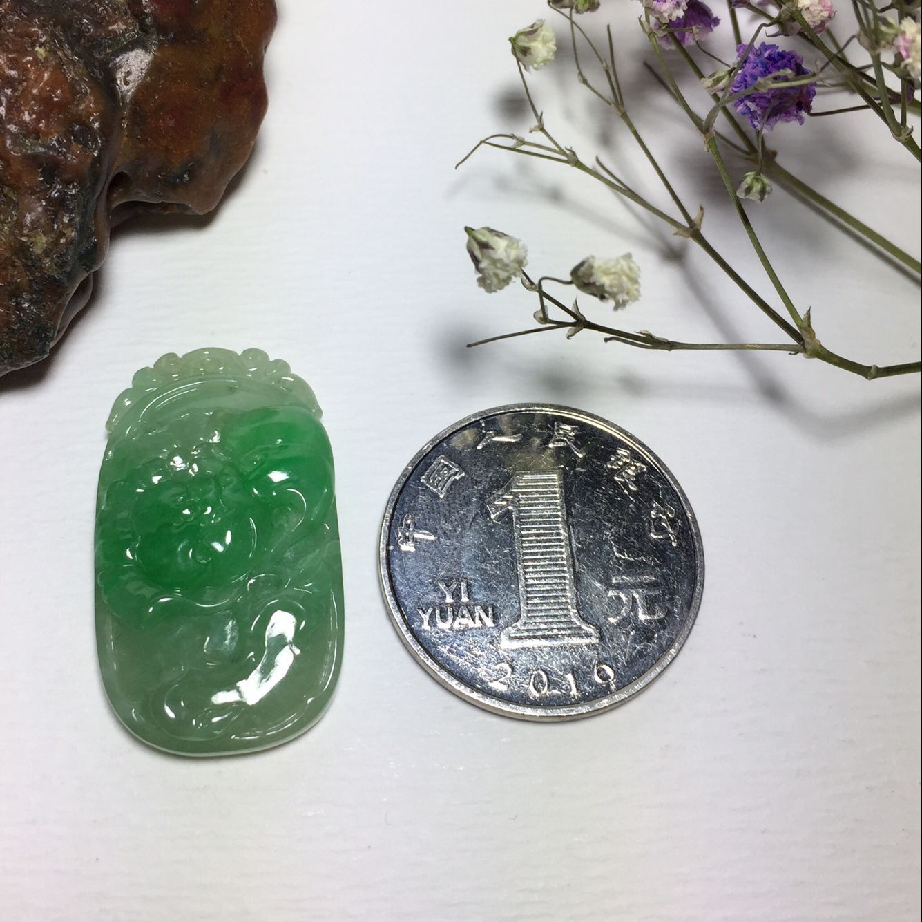 天然A貨翡翠 糯種陽綠牡丹花