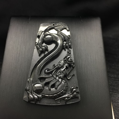 翡翠龍牌